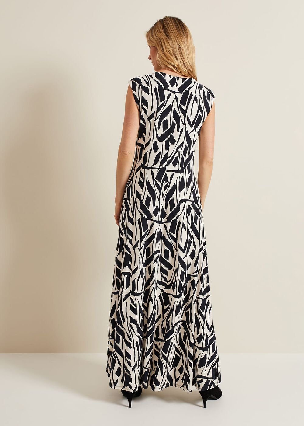 Kristy Geo Maxi Dress Black Multi