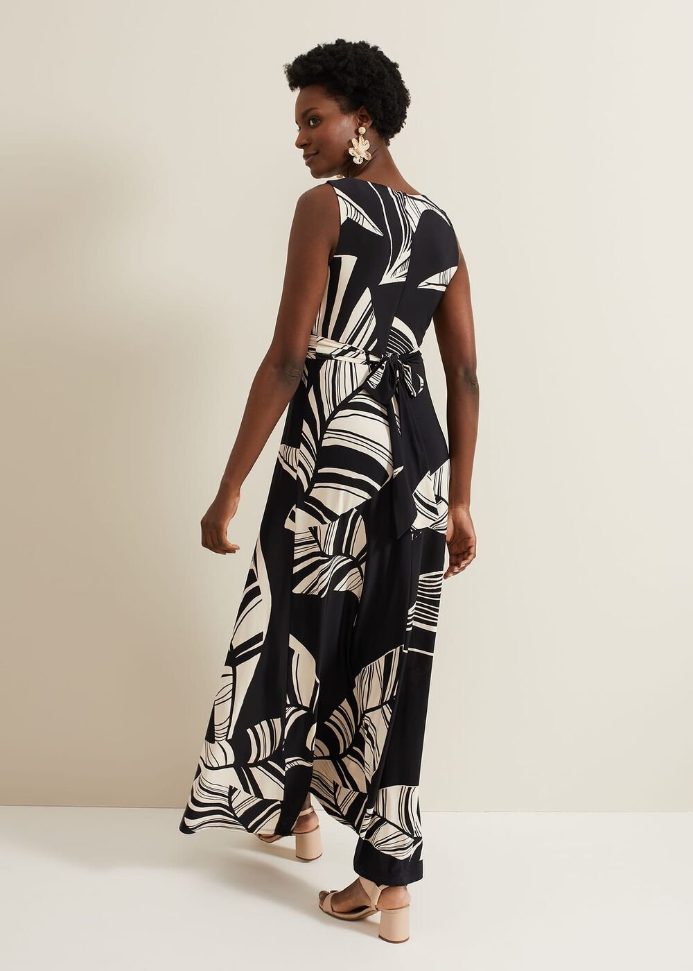 Artemis Abstract Maxi Dress Black/Multi