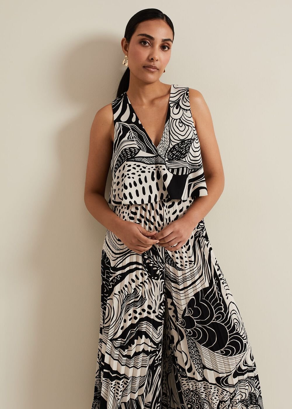 Petite Saskia Abstract Pleated Jumpsuit Black