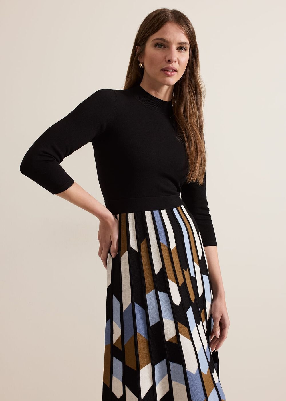 Petite Maci Pleated Sunray Midi Dress Black Multi