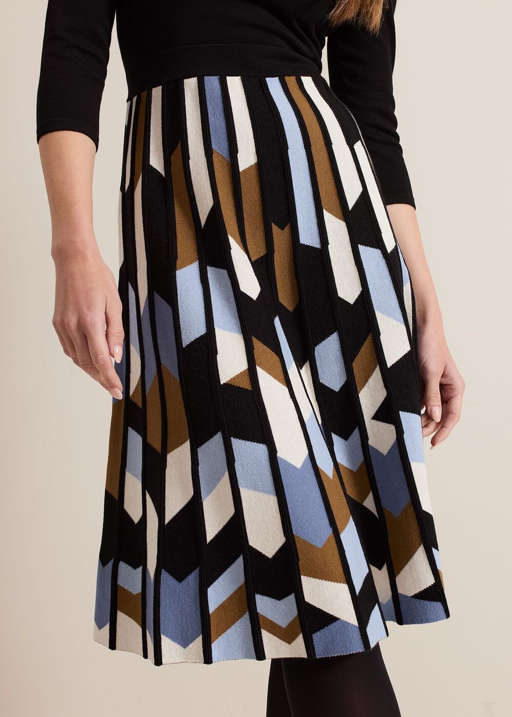 Petite Maci Pleated Sunray Midi Dress Black Multi