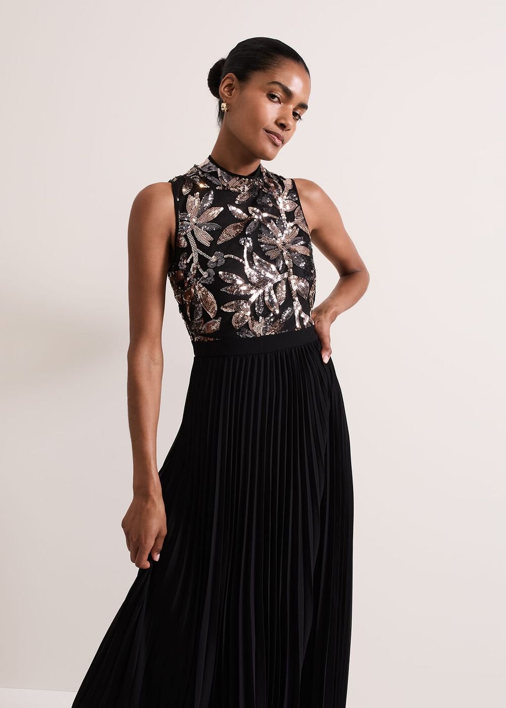 Emalise Sequin Pleat Maxi Dress Black/Multi