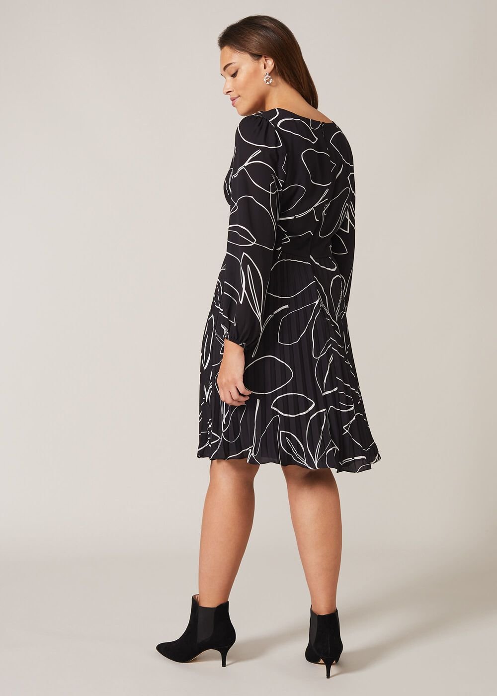Hetty Pleated Dress Black