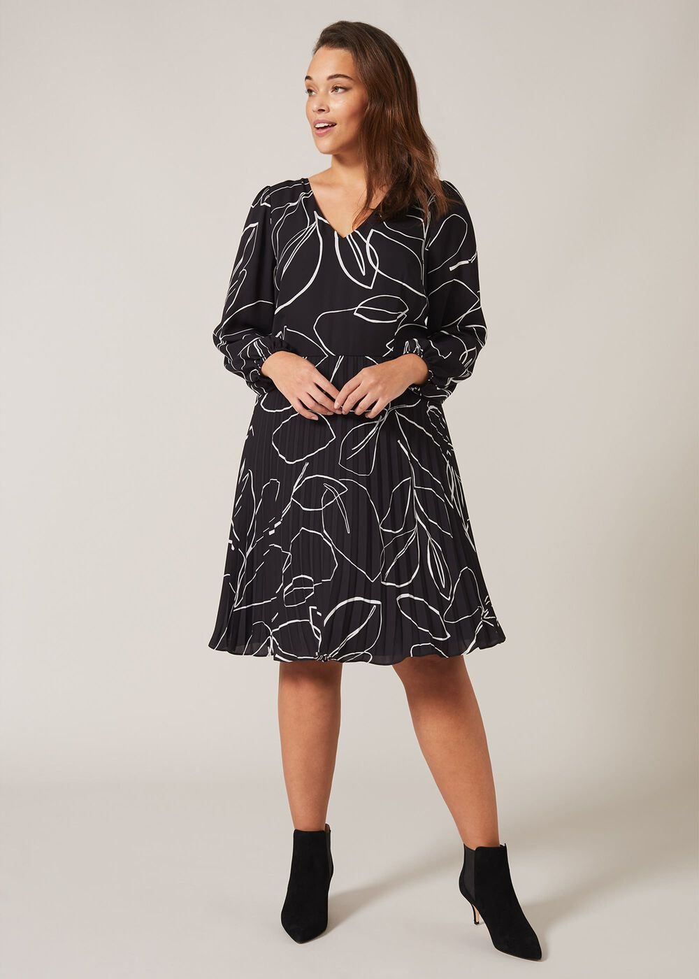 Hetty Pleated Dress Black