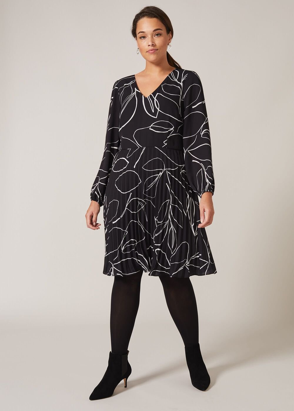 Hetty Pleated Dress Black