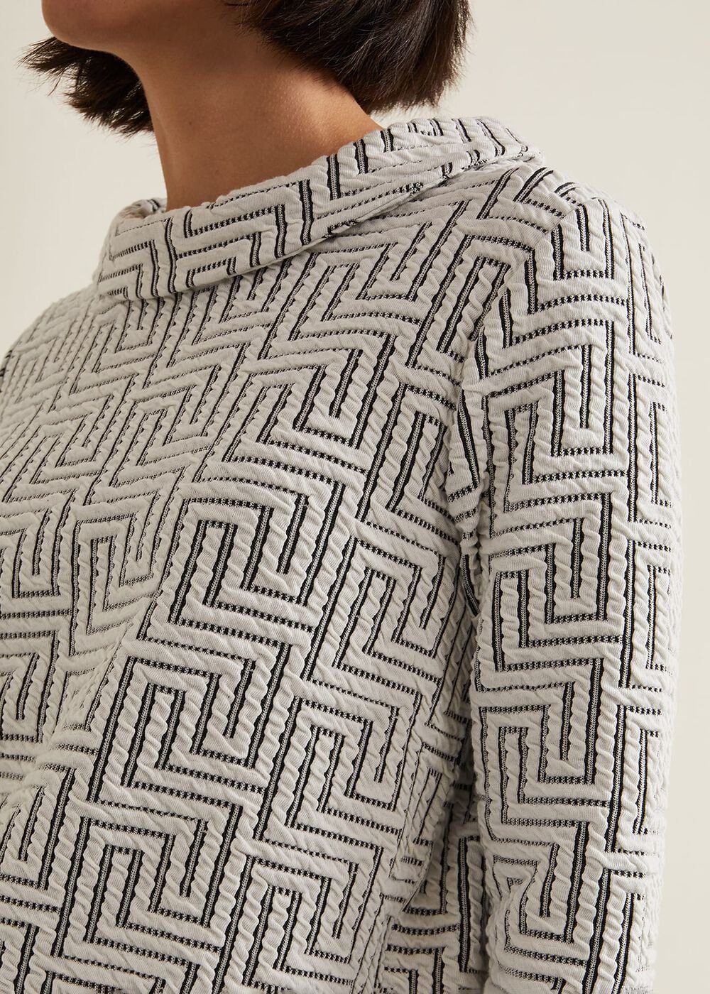 Rena Textured Top Ivory/Black