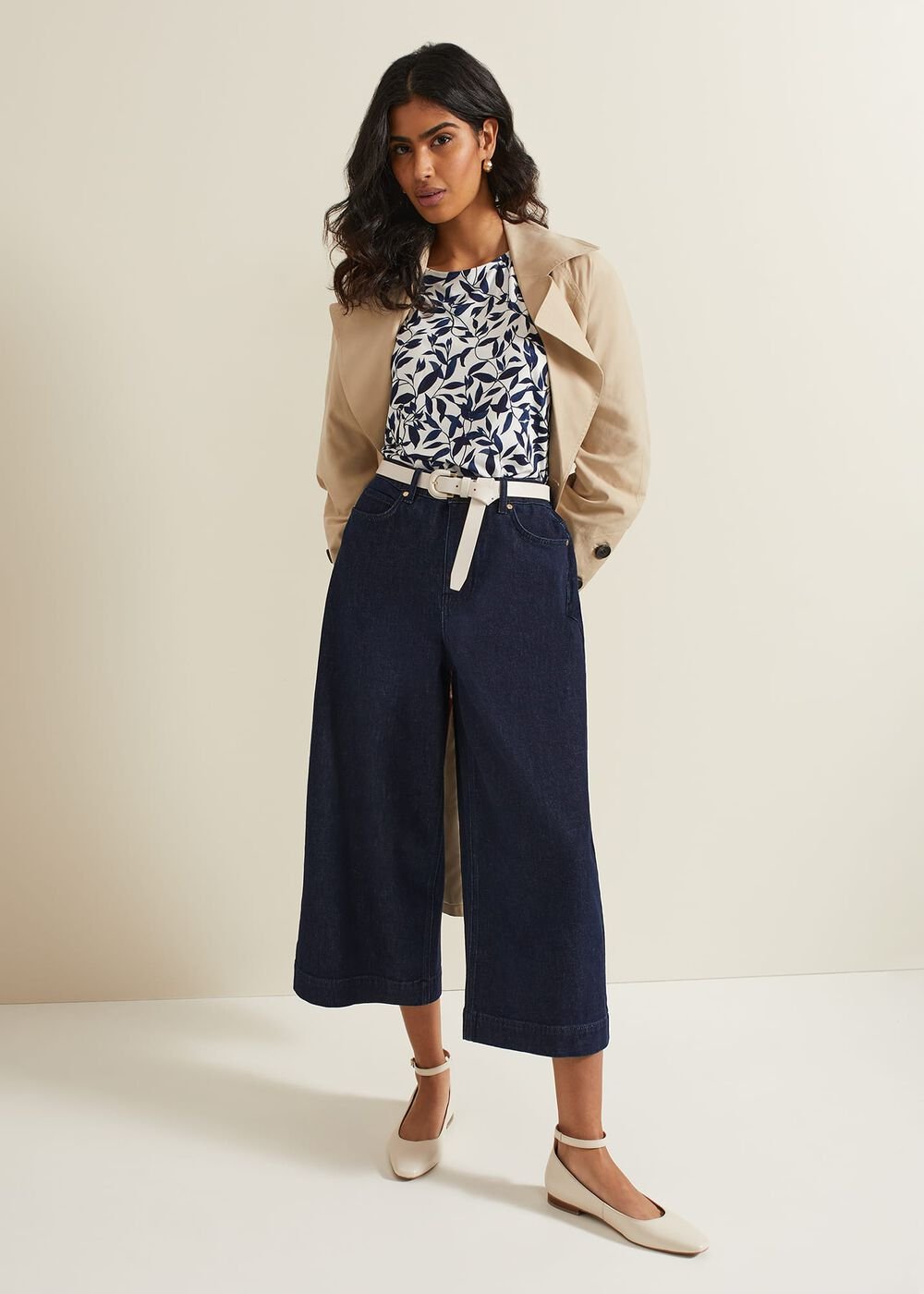 Nayana Leaf Print Top Navy/White