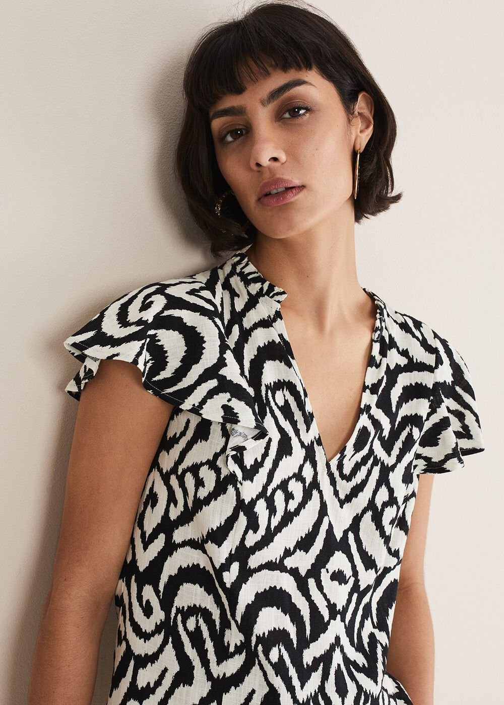 Dalia Ikat Ruffle Top Black/Ivory
