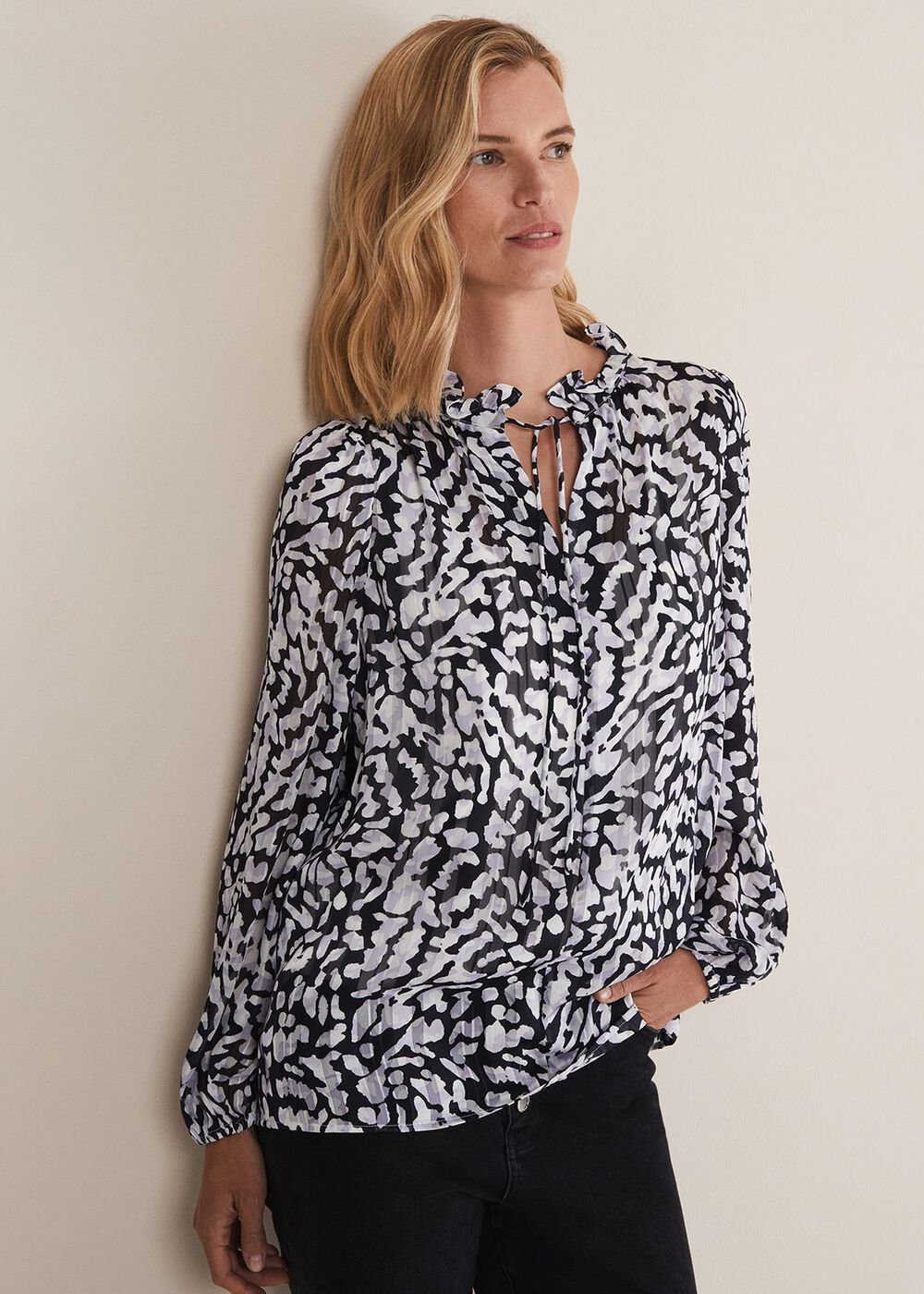 Amryn Abstract Blouse Carbon/Ivory