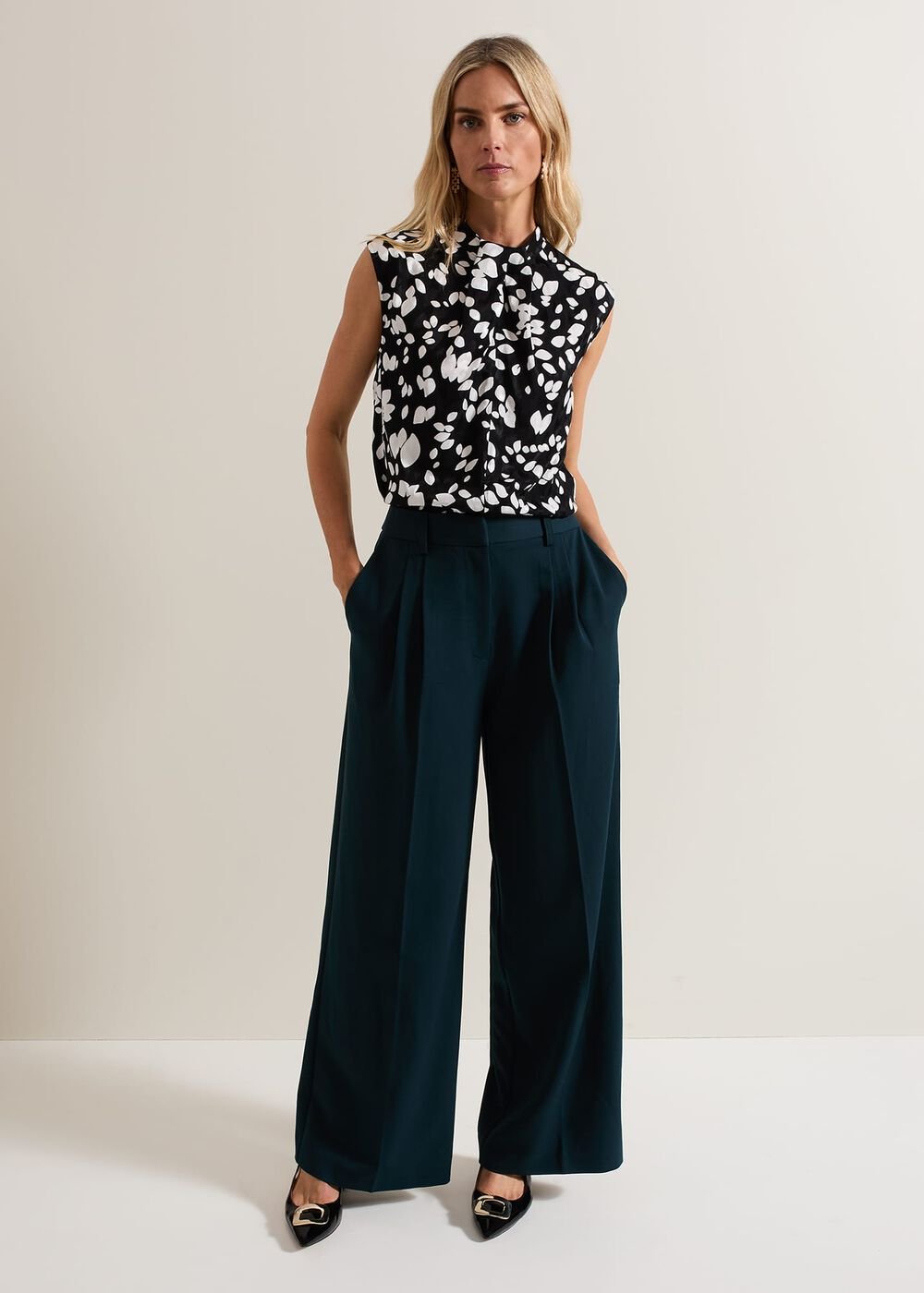 Polly Printed Twist Neck Top Black/Ivory