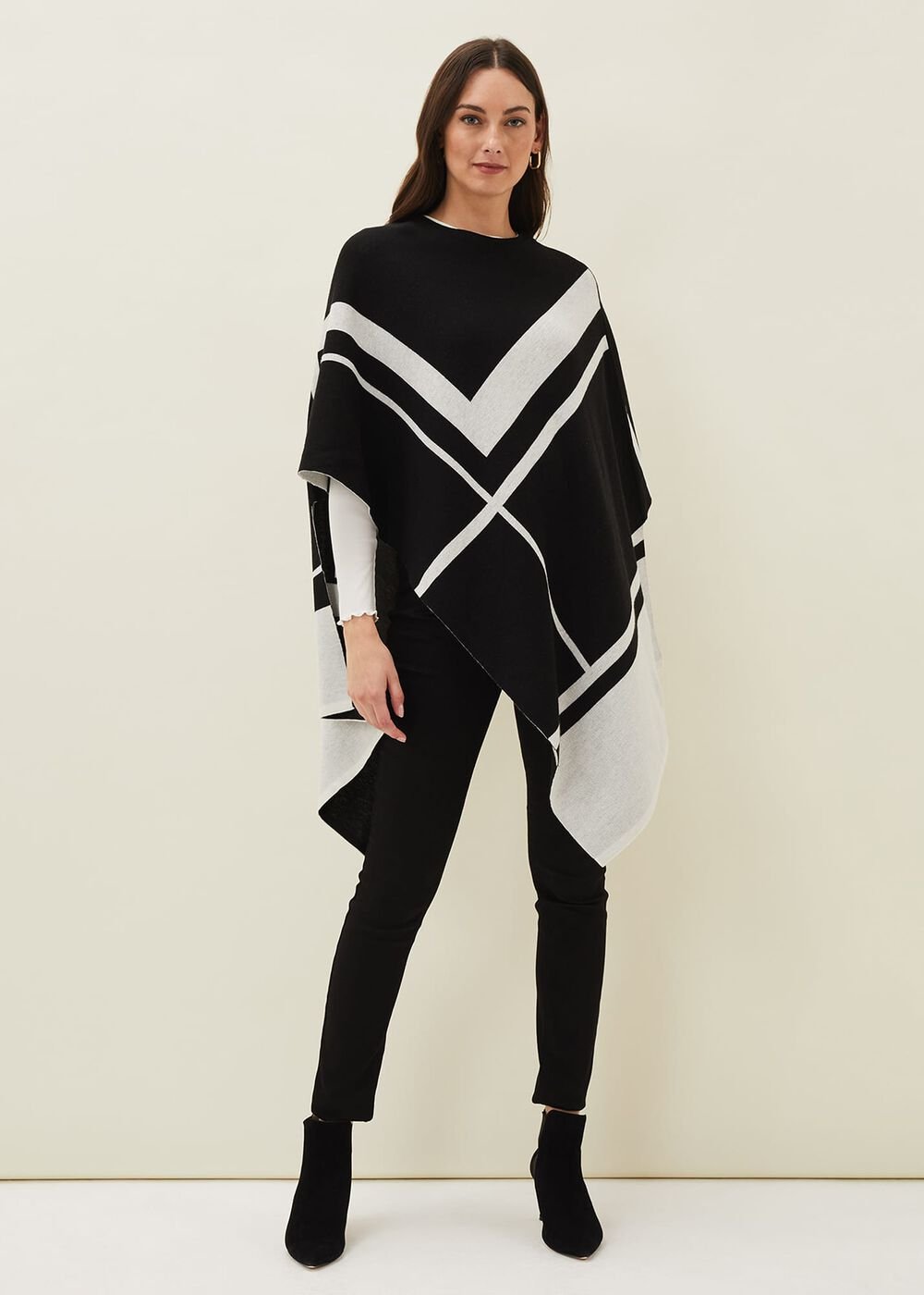 Nel Abstract Print Asymmetric Cape Black/Ivory