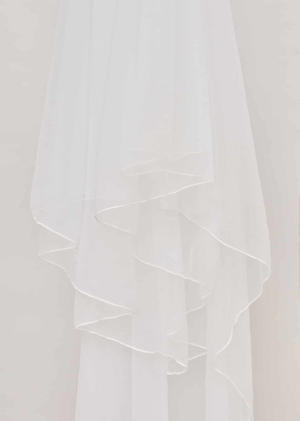 Long Double Tier Veil Ivory