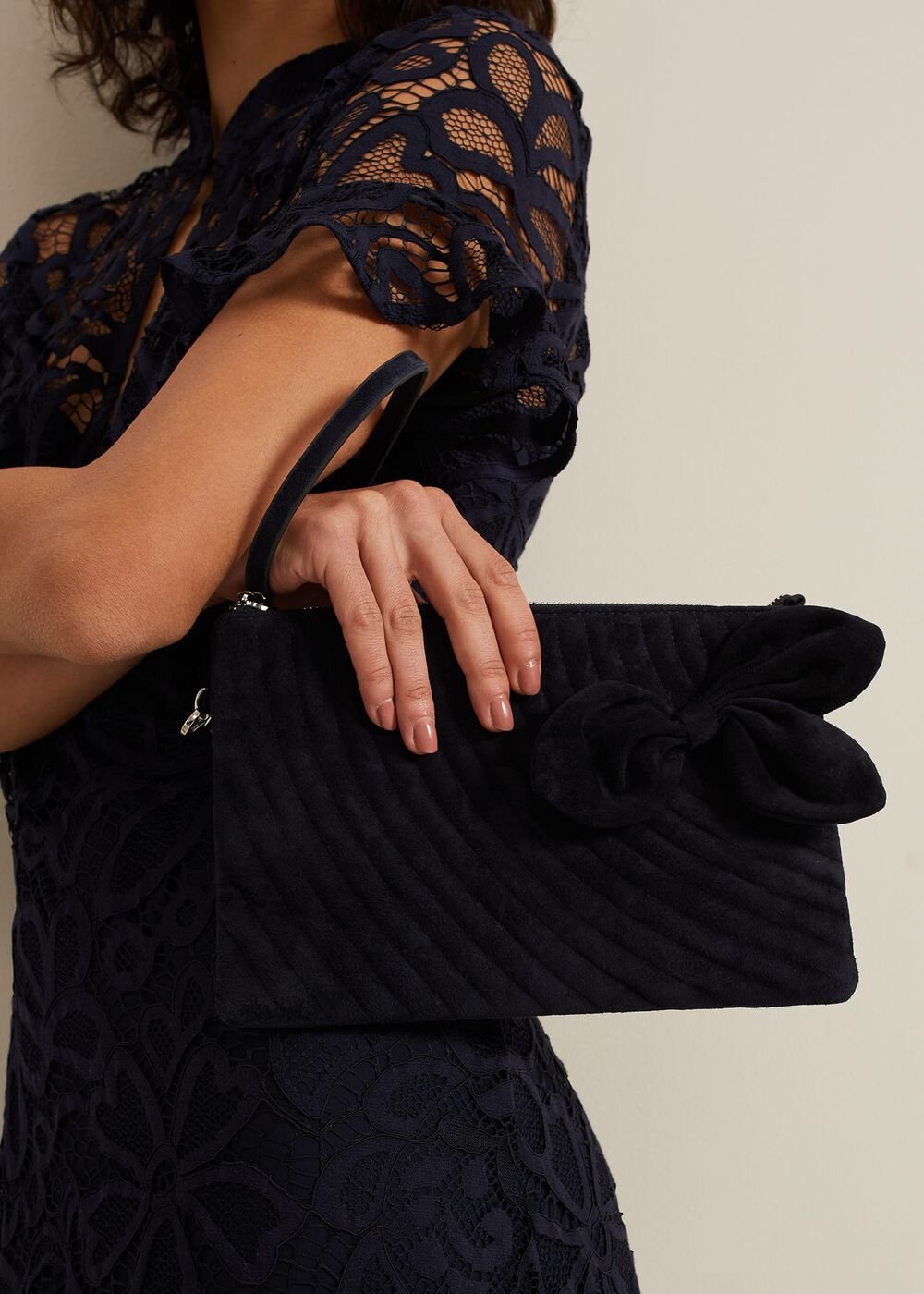 Suede Structured Bow Clutch Bag Navy