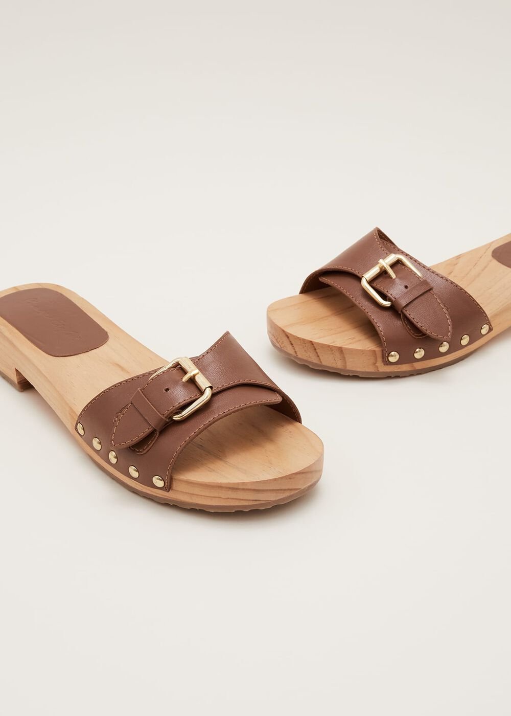 Buckle Front Clog Sandal Tan