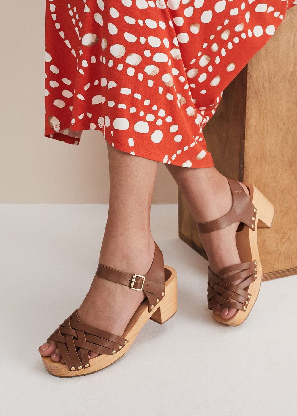 Woven Clog Heel Sandal Tan