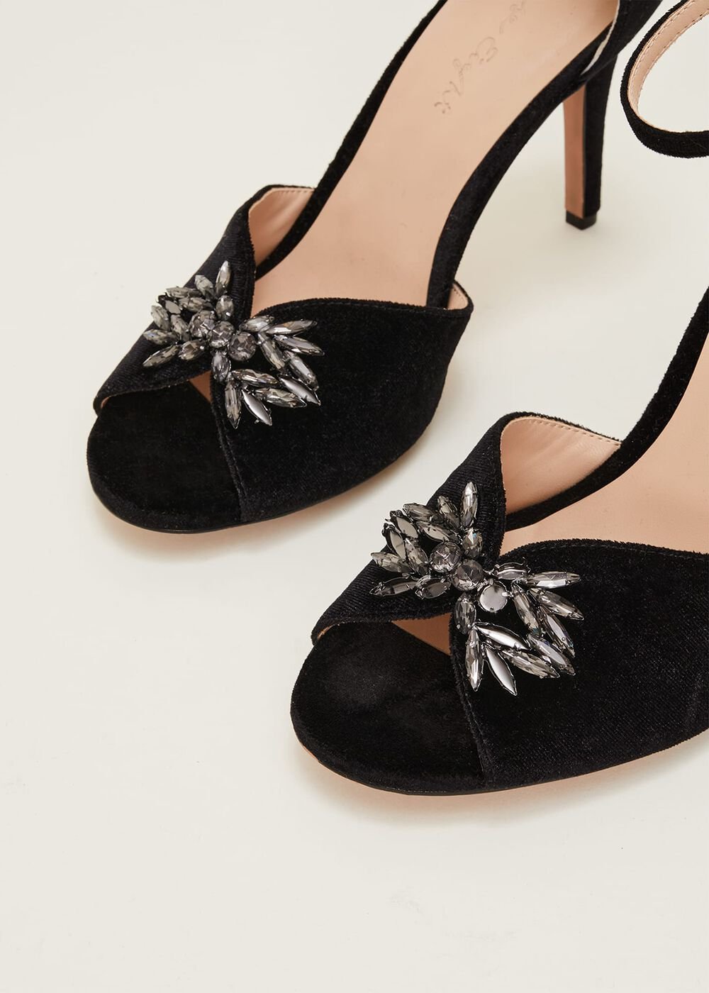 Jewel Front Velvet Sandal Black