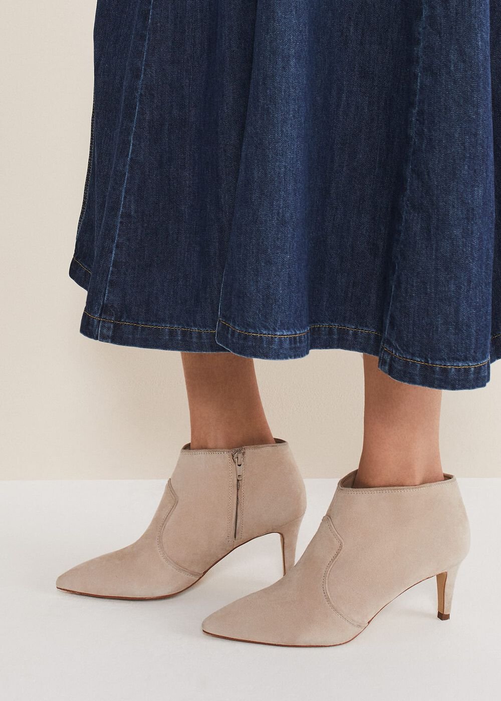 Panelled Shoe Boots Neutral