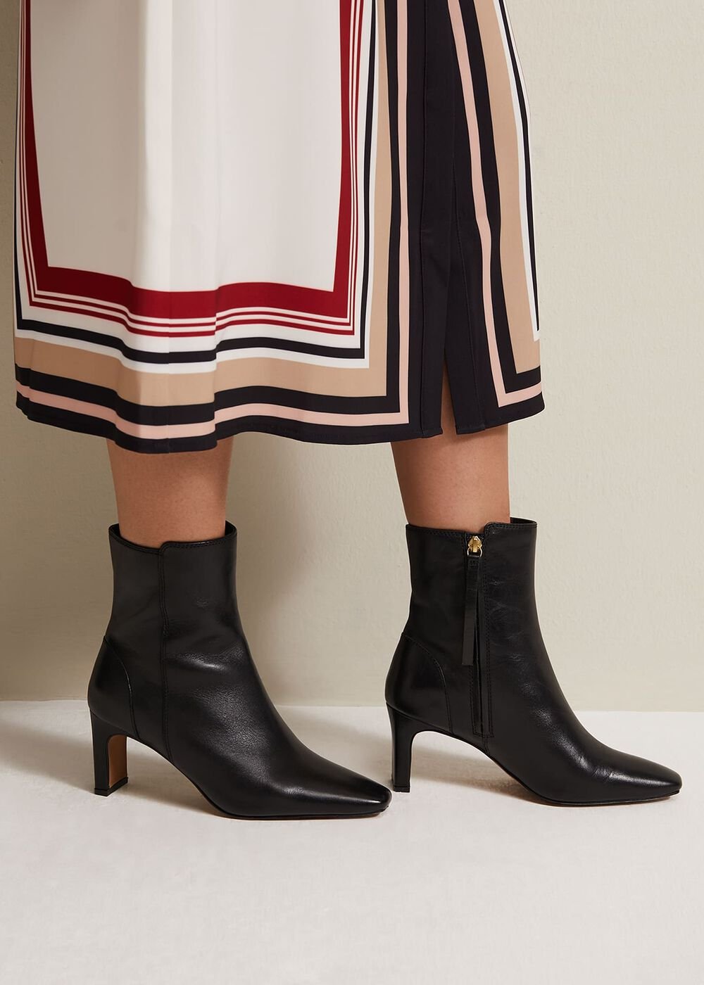 Brown Leather Ankle Boots Black