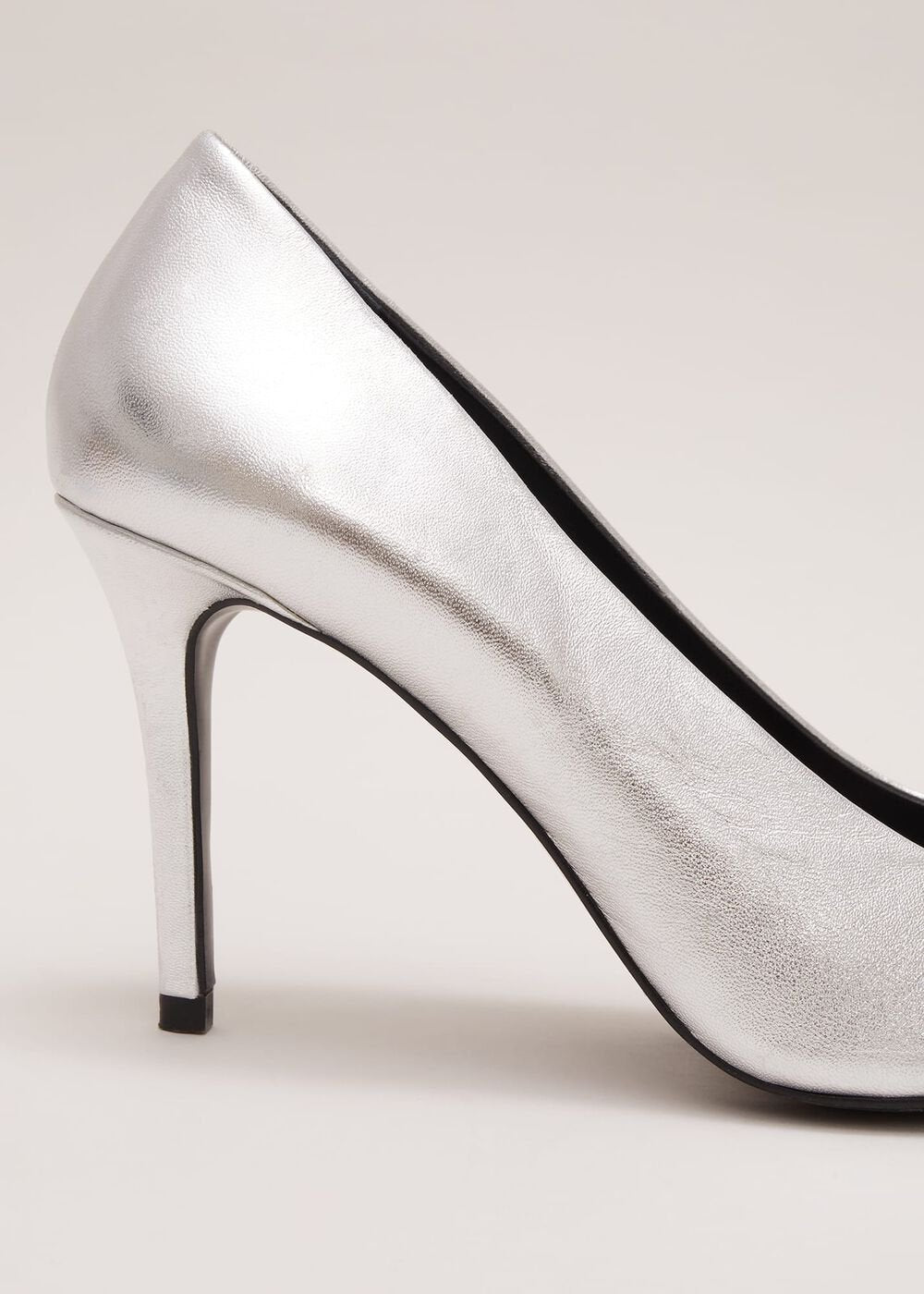 Silver Leather Pointed Court Shoes Silver