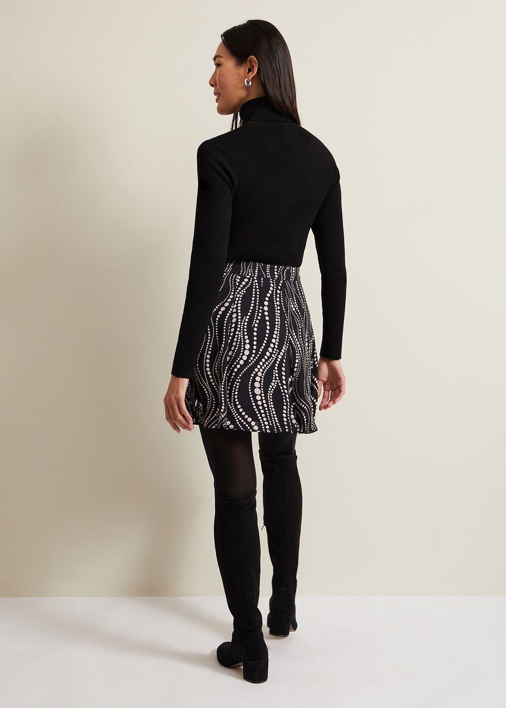 Ilaria Flippy Mini Pearl Print Skirt Black