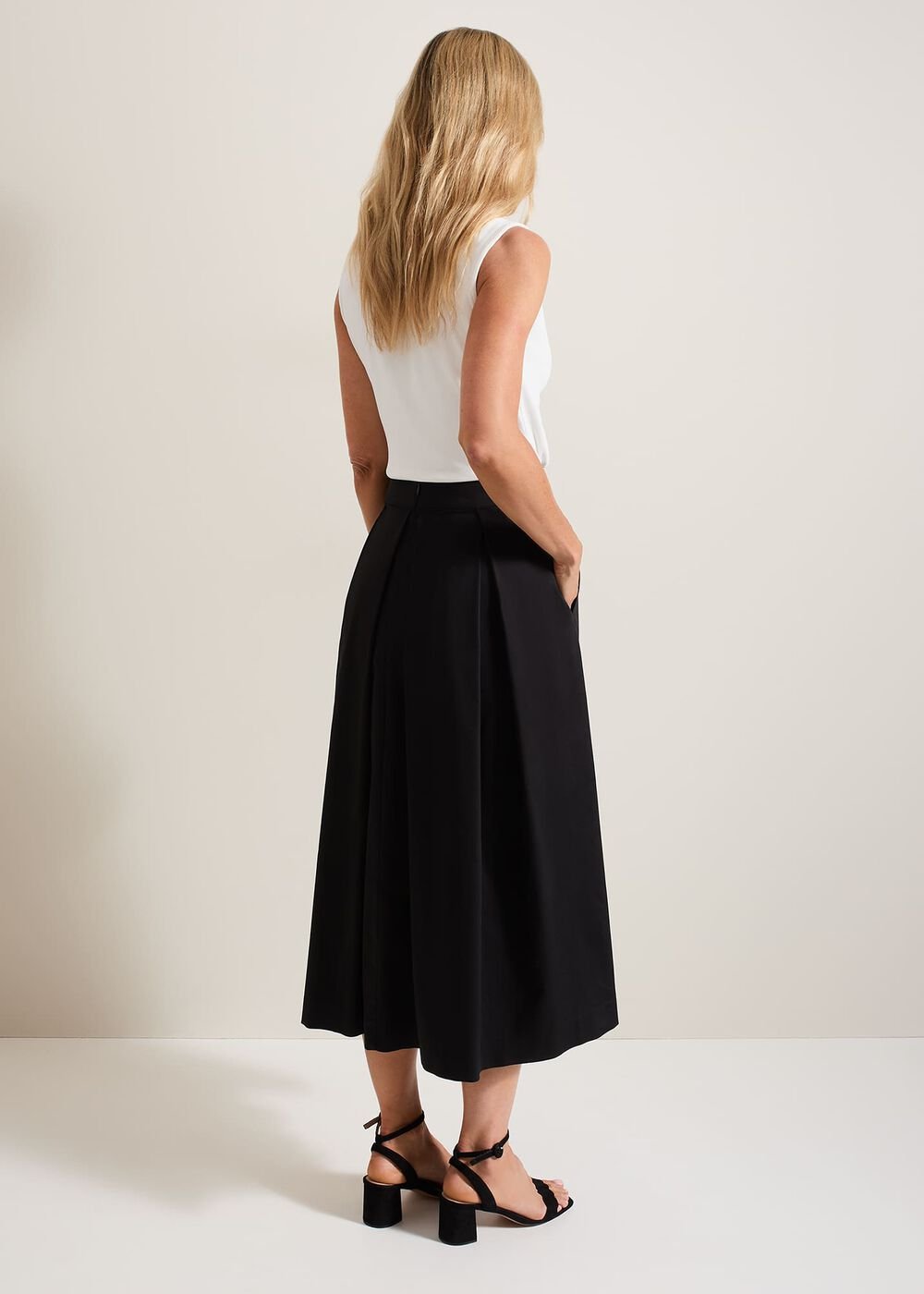 Trinity Pleated Skirt Black