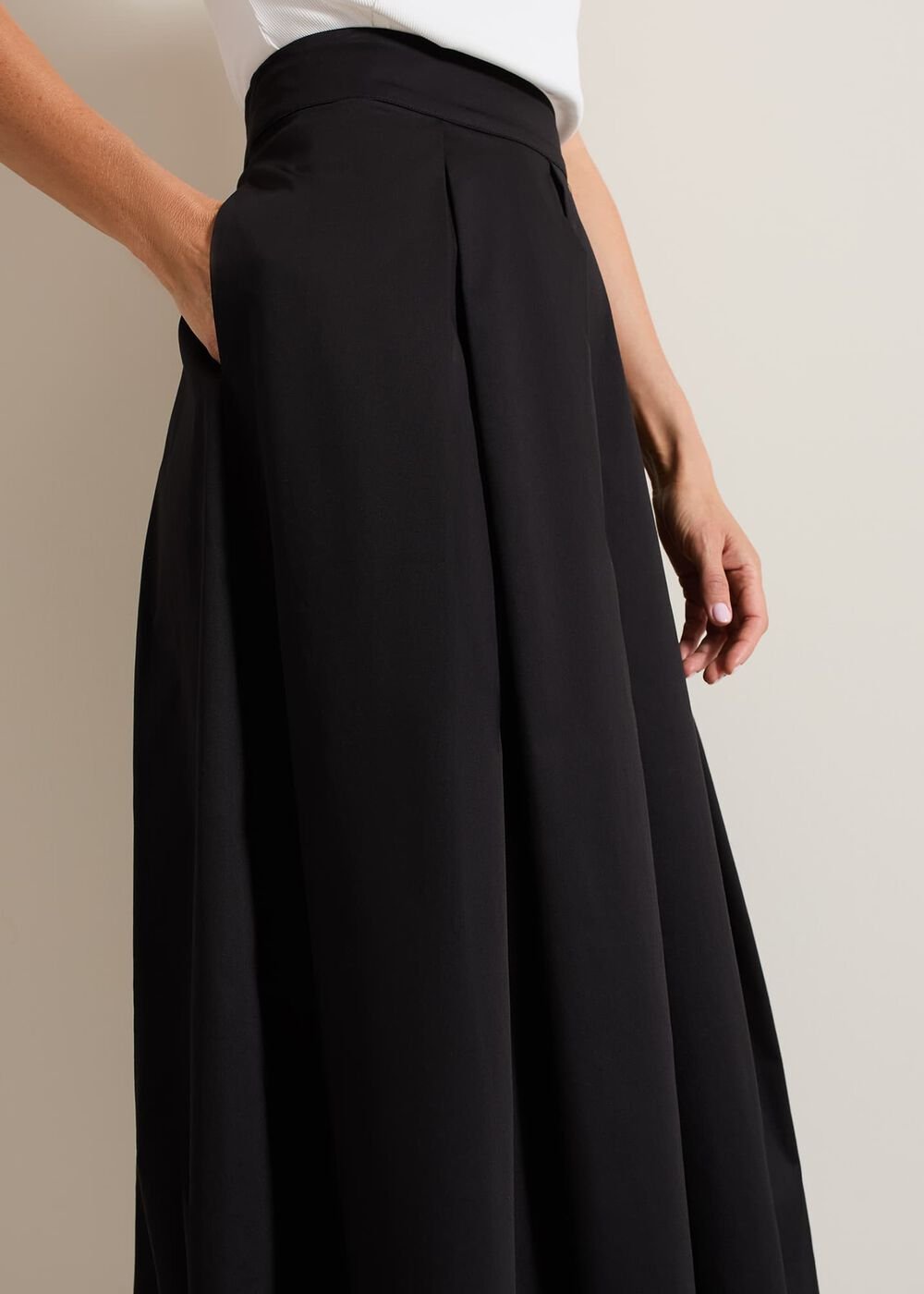 Trinity Pleated Skirt Black