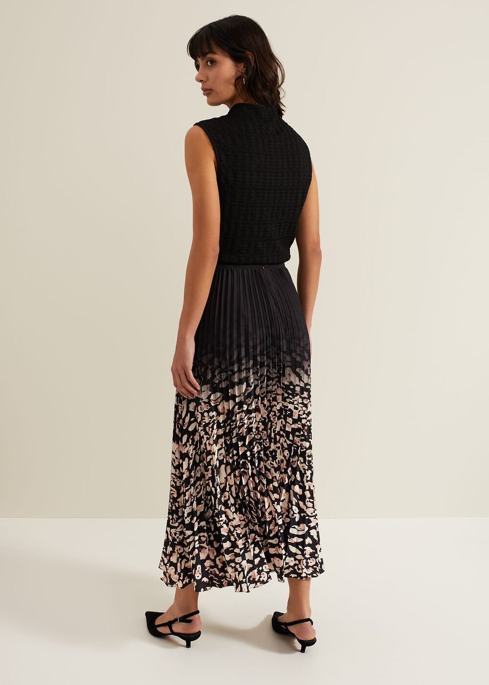 Elmina Abstract Print Pleated Skirt Neutral