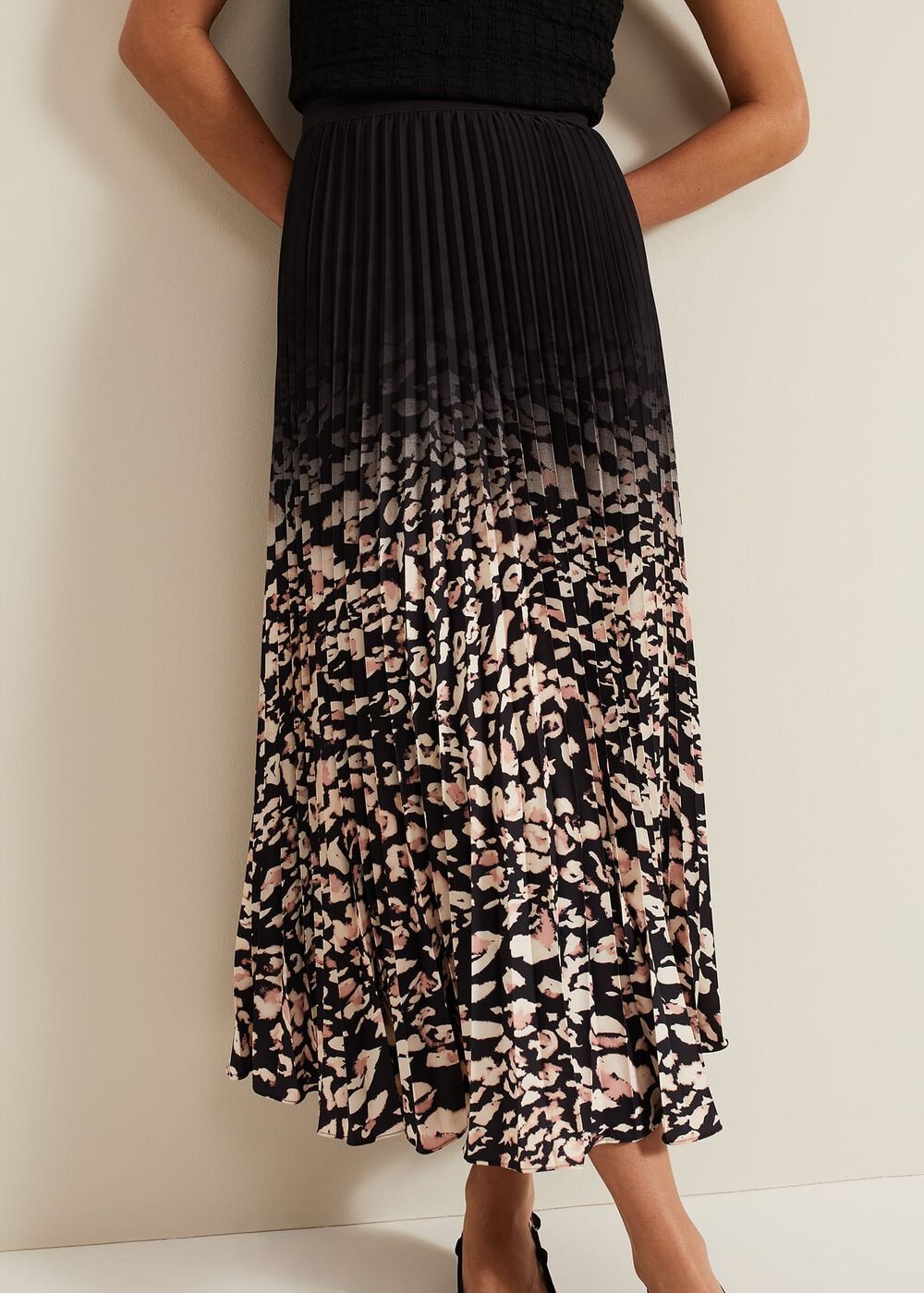 Elmina Abstract Print Pleated Skirt Neutral