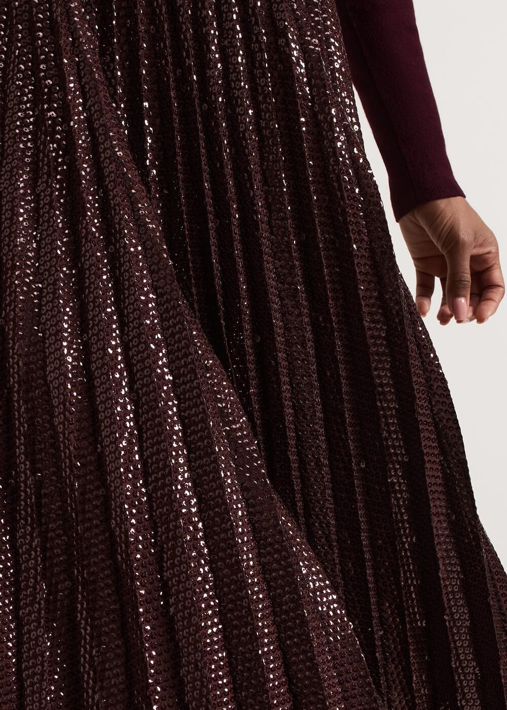 Alaina Sequin Pleated Skirt Burgundy